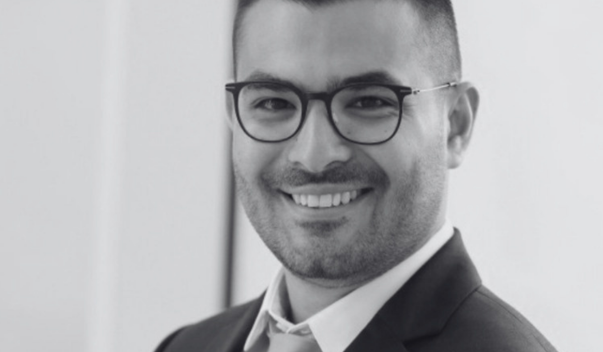 SPRING SPEAKERS - Jonathan Agassi-1