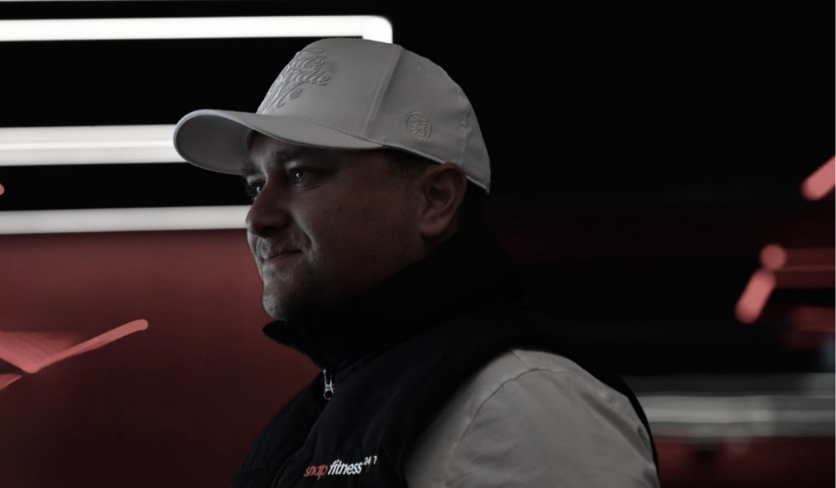 SPRING SPEAKERS - Mike Kelly