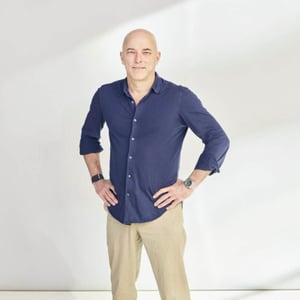 Engin Celikbas headshot