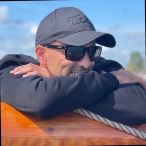 Engin Celikbas headshot