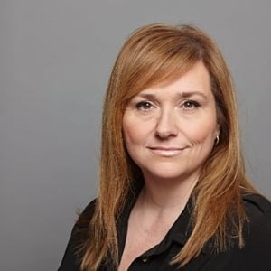 Lisa Simmons (nee Pilkington) headshot