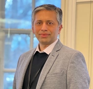 Vikas Narula headshot