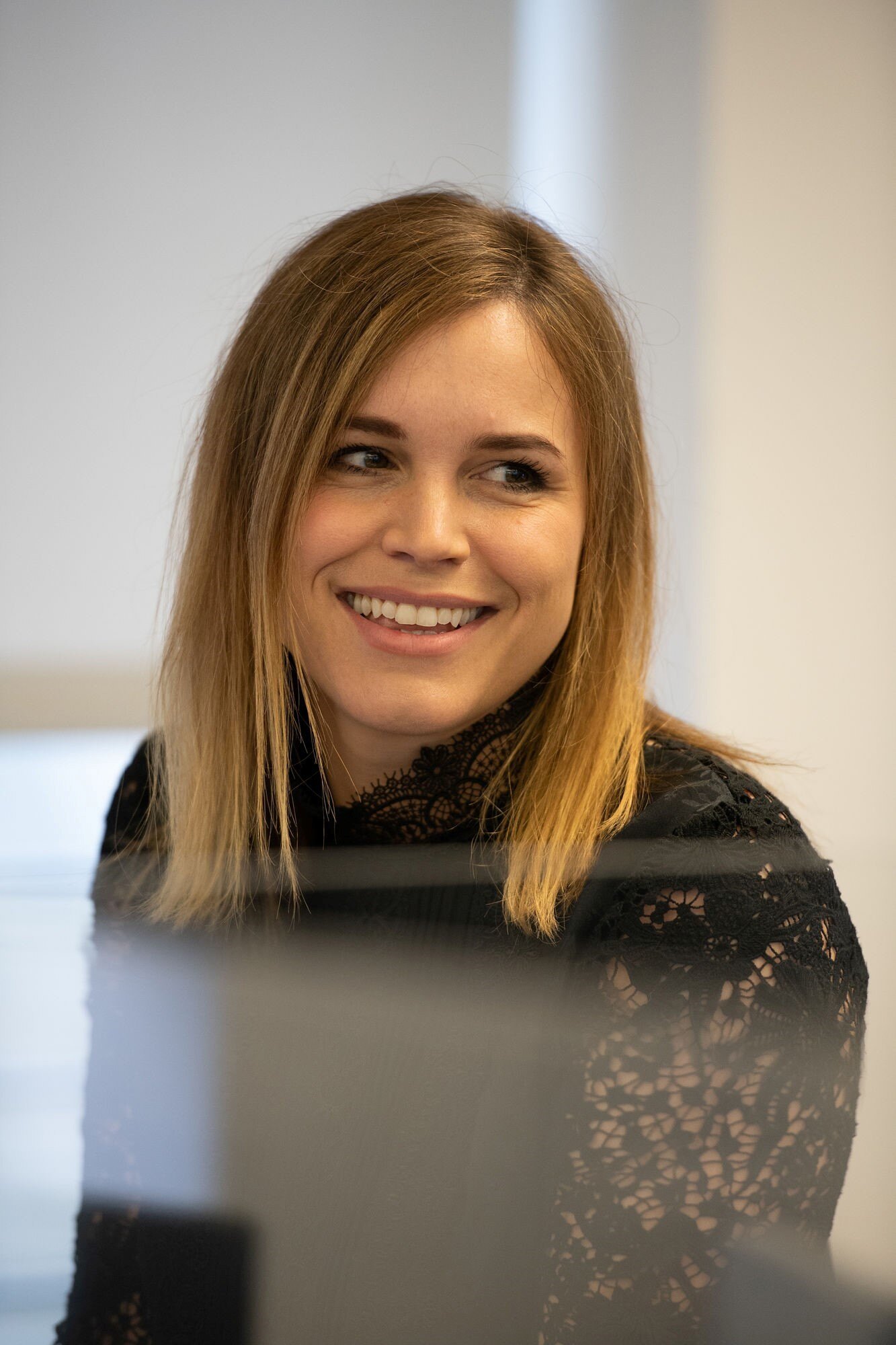 Headshot - Samantha Bain-Mollison (1)